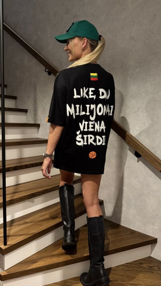 LIKE DU MILIJONAI - VIENA SIRDIS