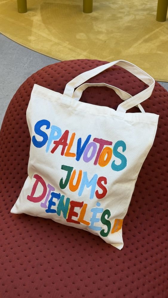 SPALVOTOS JUMS DIENELES